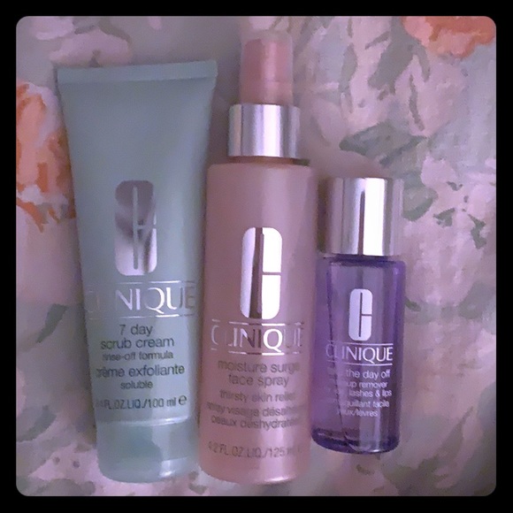 Clinique Other - CLINIQUE Skin Set